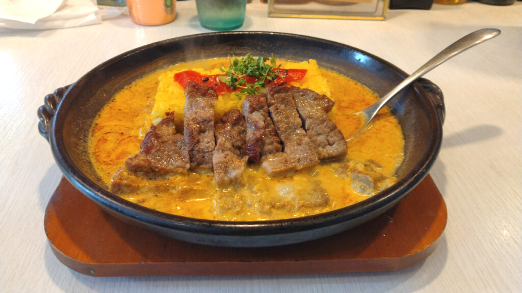 &スリランカTOKYO 豚肩ロースステーキカレー