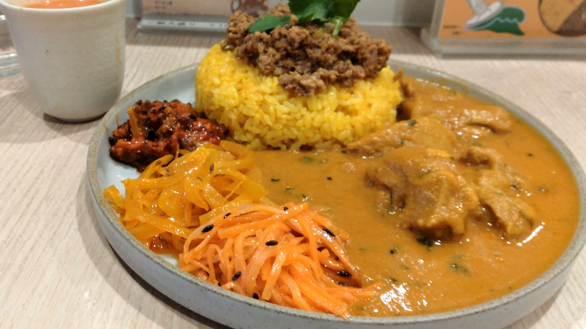 スパイスパレットのチキンキーマカレー