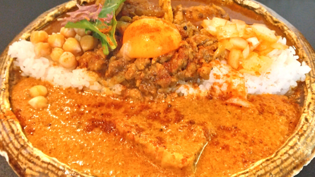 スパイスポストのチキン&キーマ&ポークビンダル