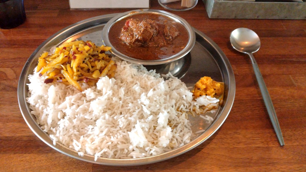 大久保Spice Bar モンカリーのポークカレーを実食